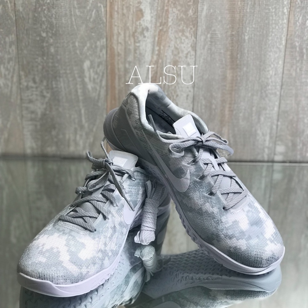 NWT Nike Metcon 3 AMP Wolf Grey W AUTHENTIC - Picture 6 of 7